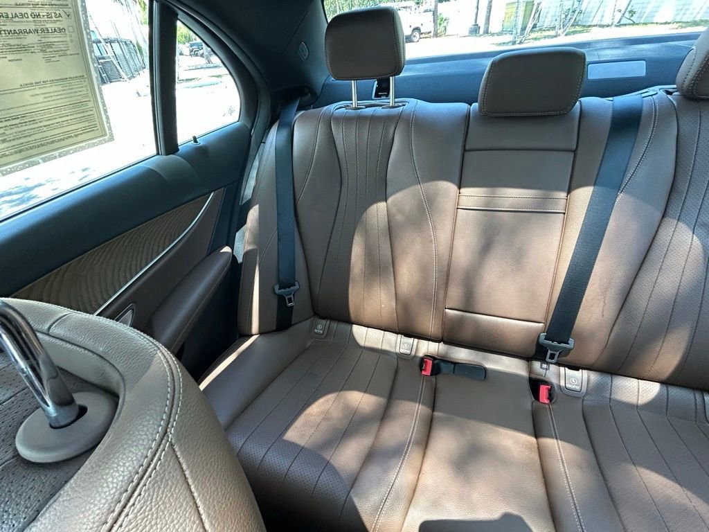 Used 2023 Mercedes-Benz E 350 4MATIC Sedan image 12