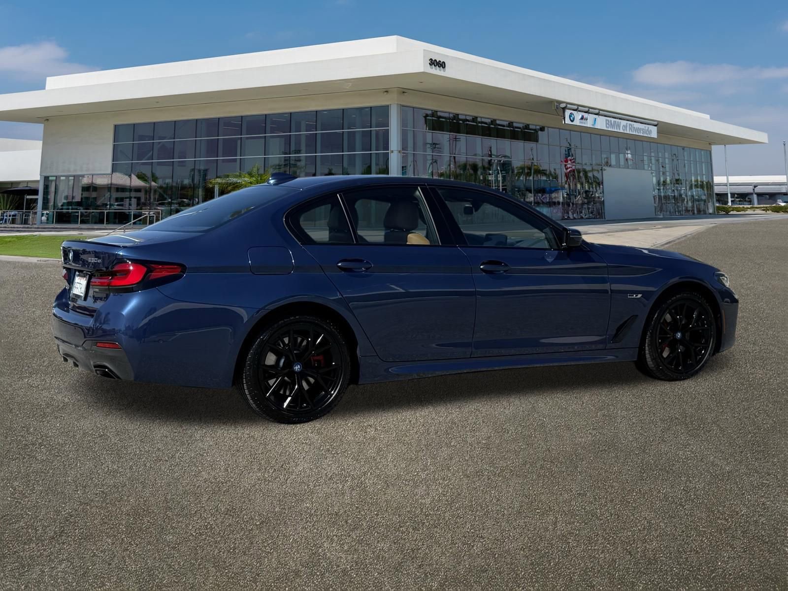 Used 2023 BMW 530e 530e iPerformance w/ M Sport Package image 11