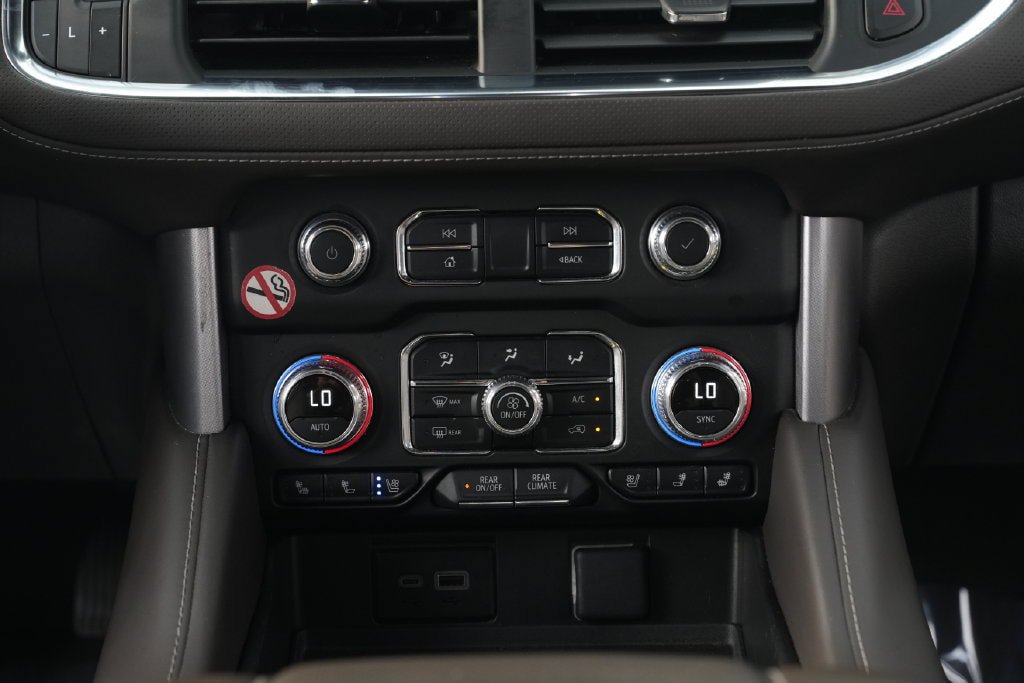 Used 2024 GMC Yukon SLT RWD image 46