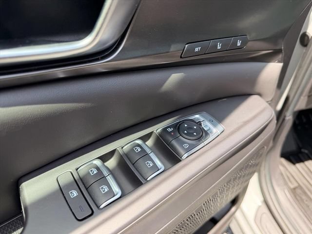 Used 2026 Kia Carnival SX w/ SX Dark Edition Package FWD image 20