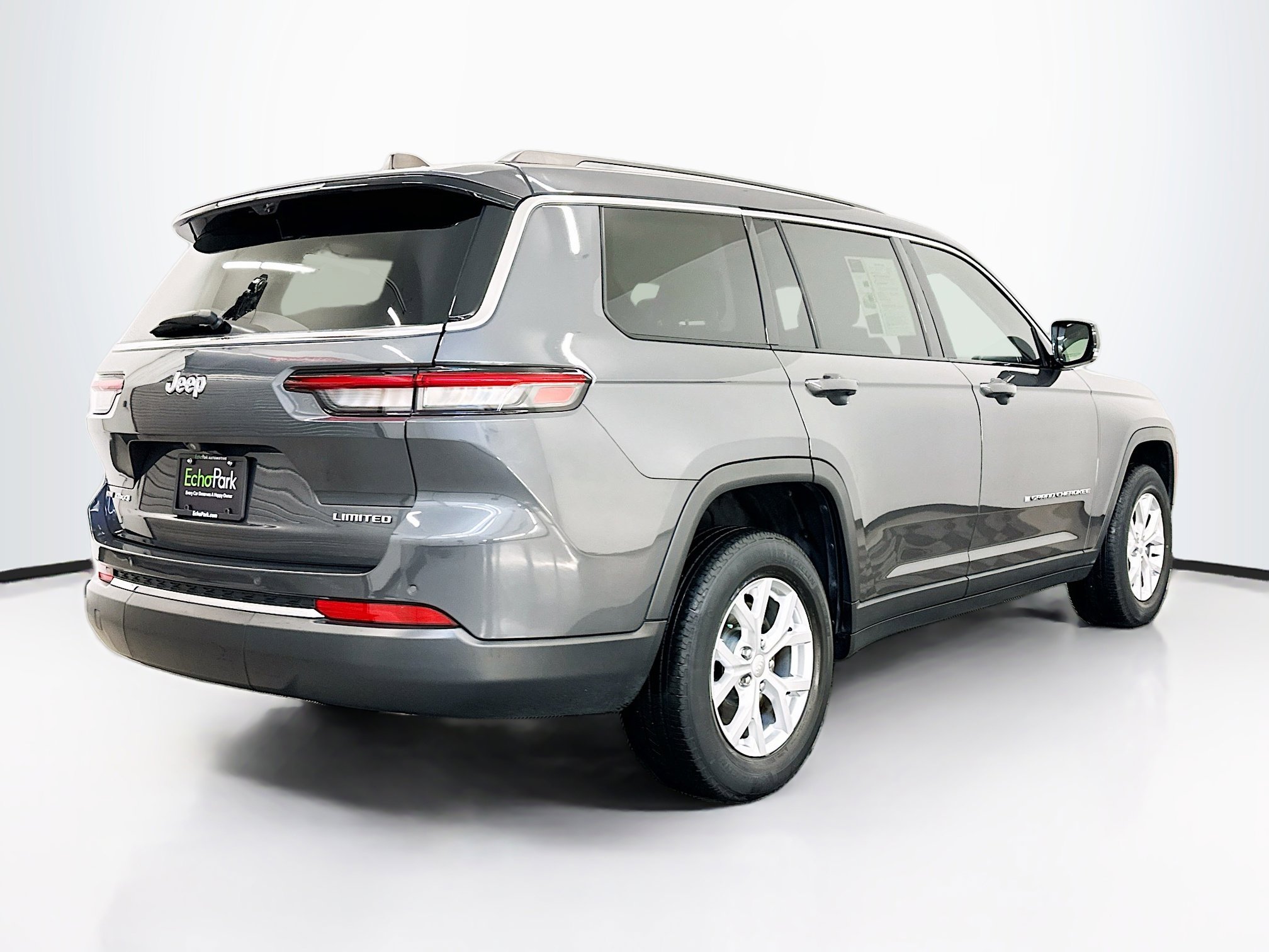 Used 2023 Jeep Grand Cherokee L Limited w/ Luxury Tech Group II image 9