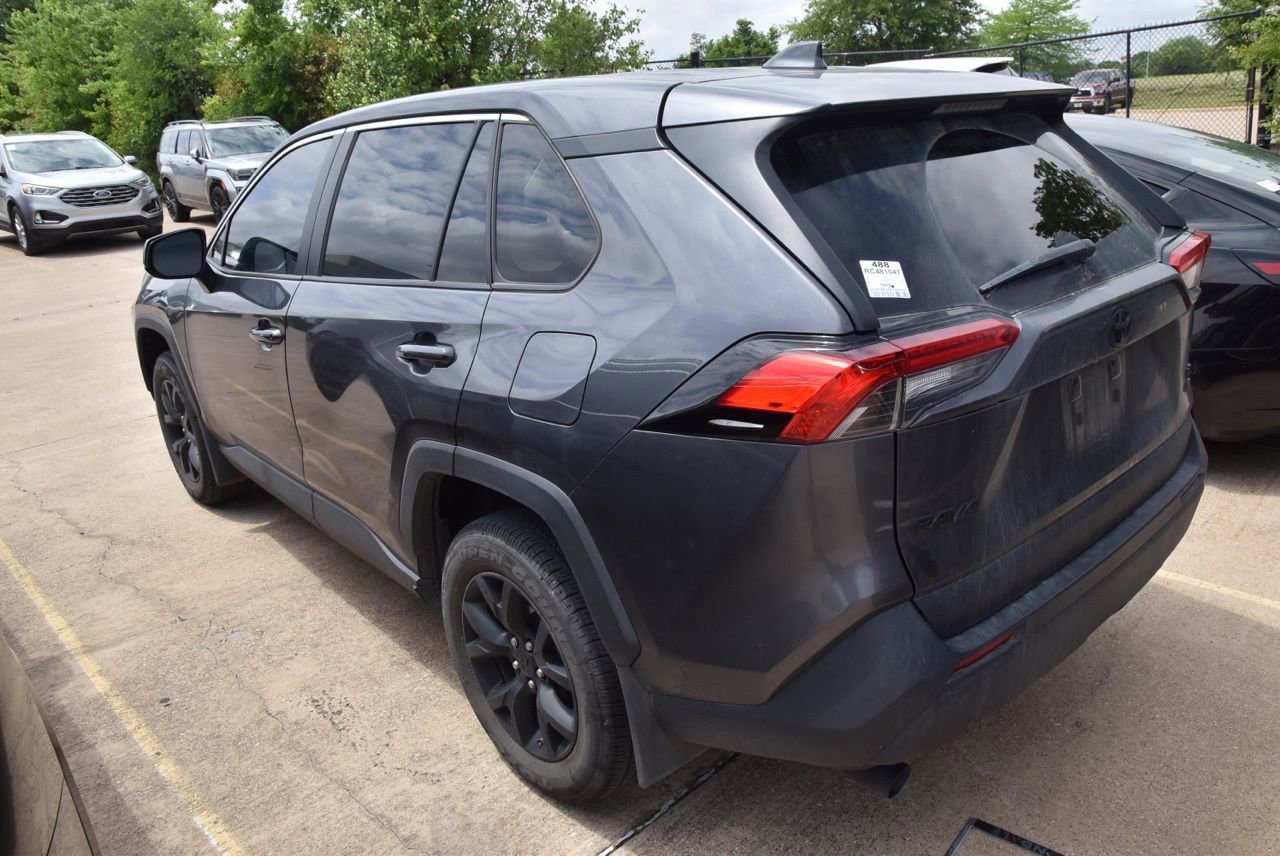 Used 2024 Toyota RAV4 LE AWD/4WD image 6