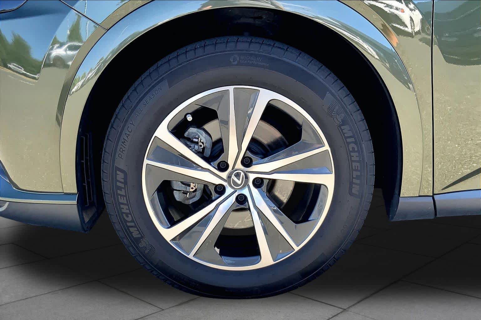 Used 2024 Lexus RX 350 Premium w/ Cold Area Package AWD/4WD image 11