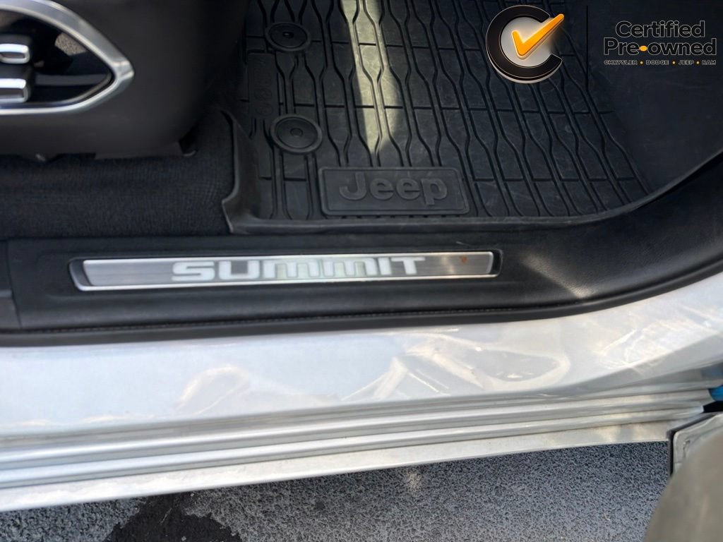 Certified 2023 Jeep Grand Cherokee Summit AWD/4WD image 40
