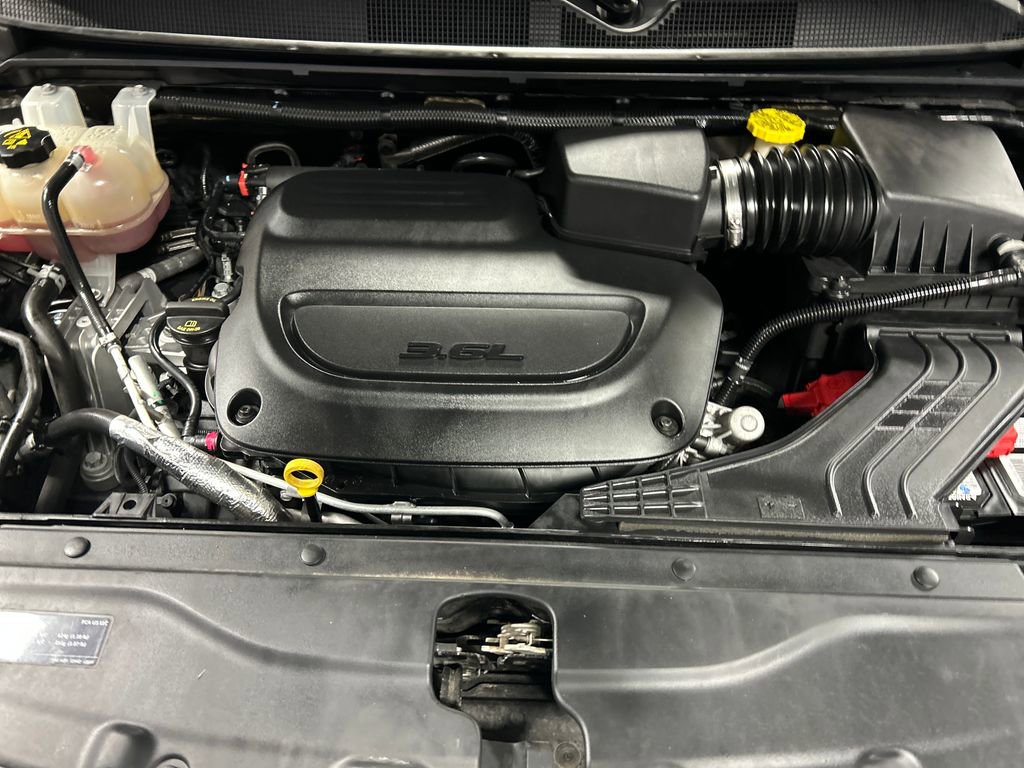 Used 2020 Chrysler Pacifica Touring-L Plus w/ Advanced Safetytec Group FWD image 28