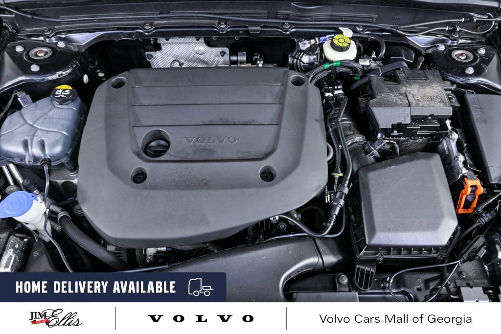 Certified 2023 Volvo XC40 B5 Plus w/ Protection Package Premier image 34