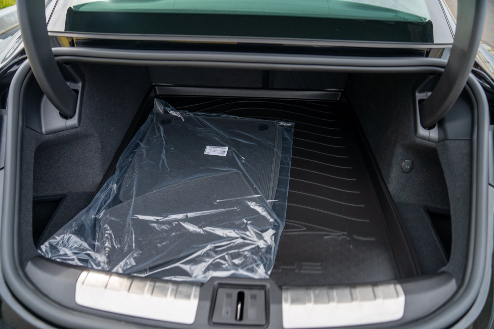 Certified 2025 Porsche Taycan RWD image 26