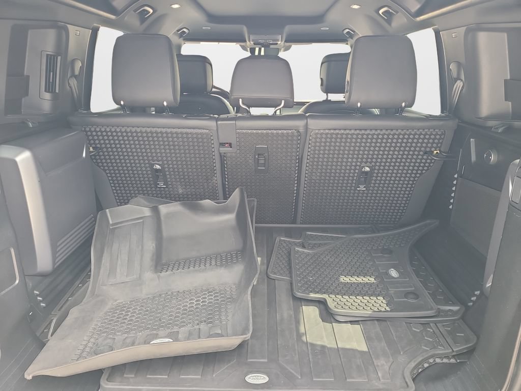 Used 2022 Land Rover Defender 110 X-Dynamic HSE AWD/4WD image 18