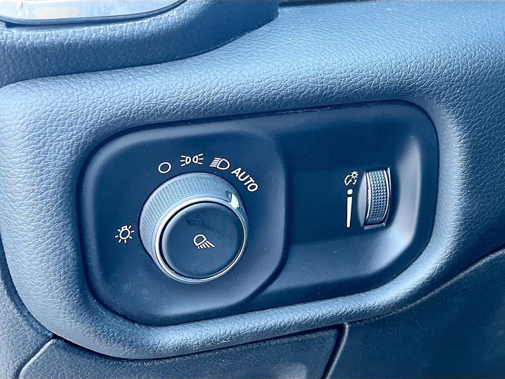 Used 2024 RAM 1500 Laramie image 10