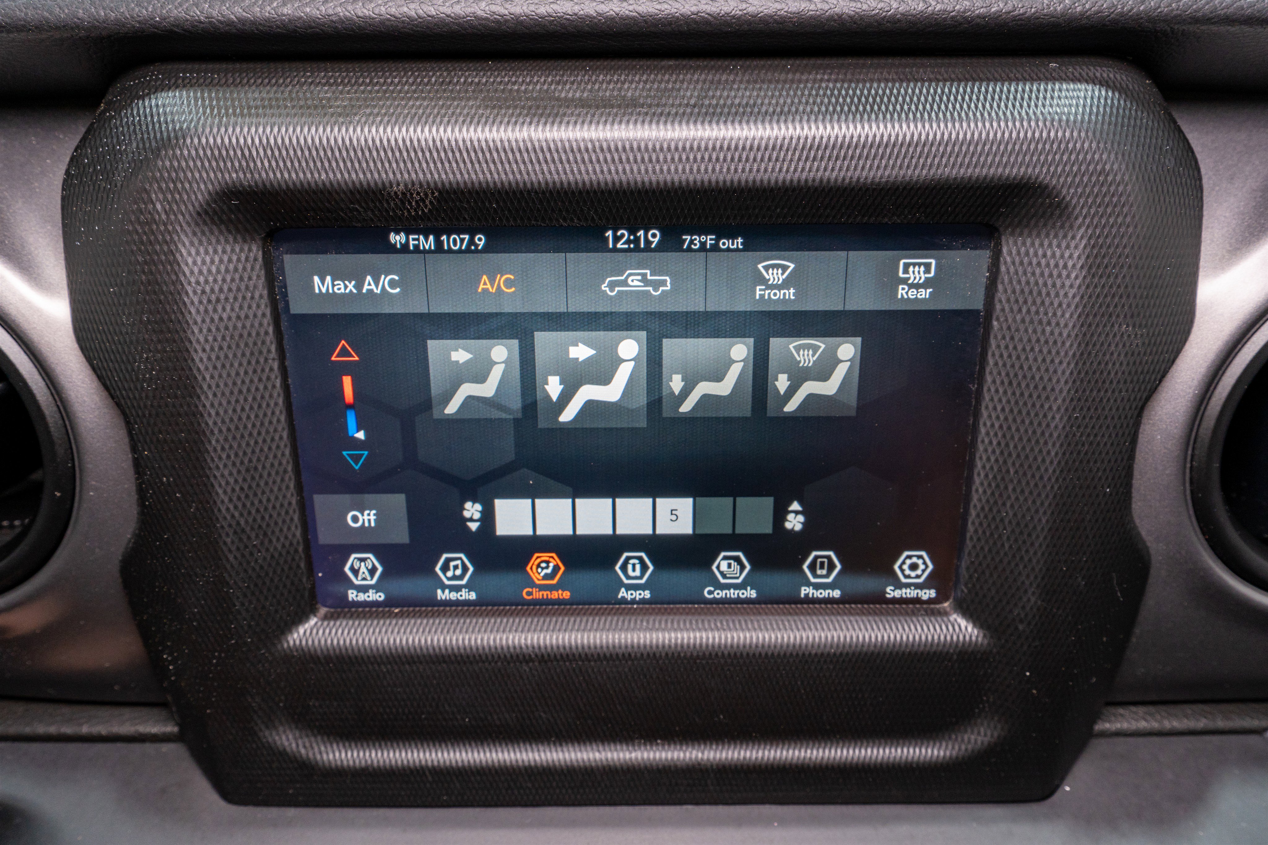 Used 2022 Jeep Gladiator Sport AWD/4WD image 17