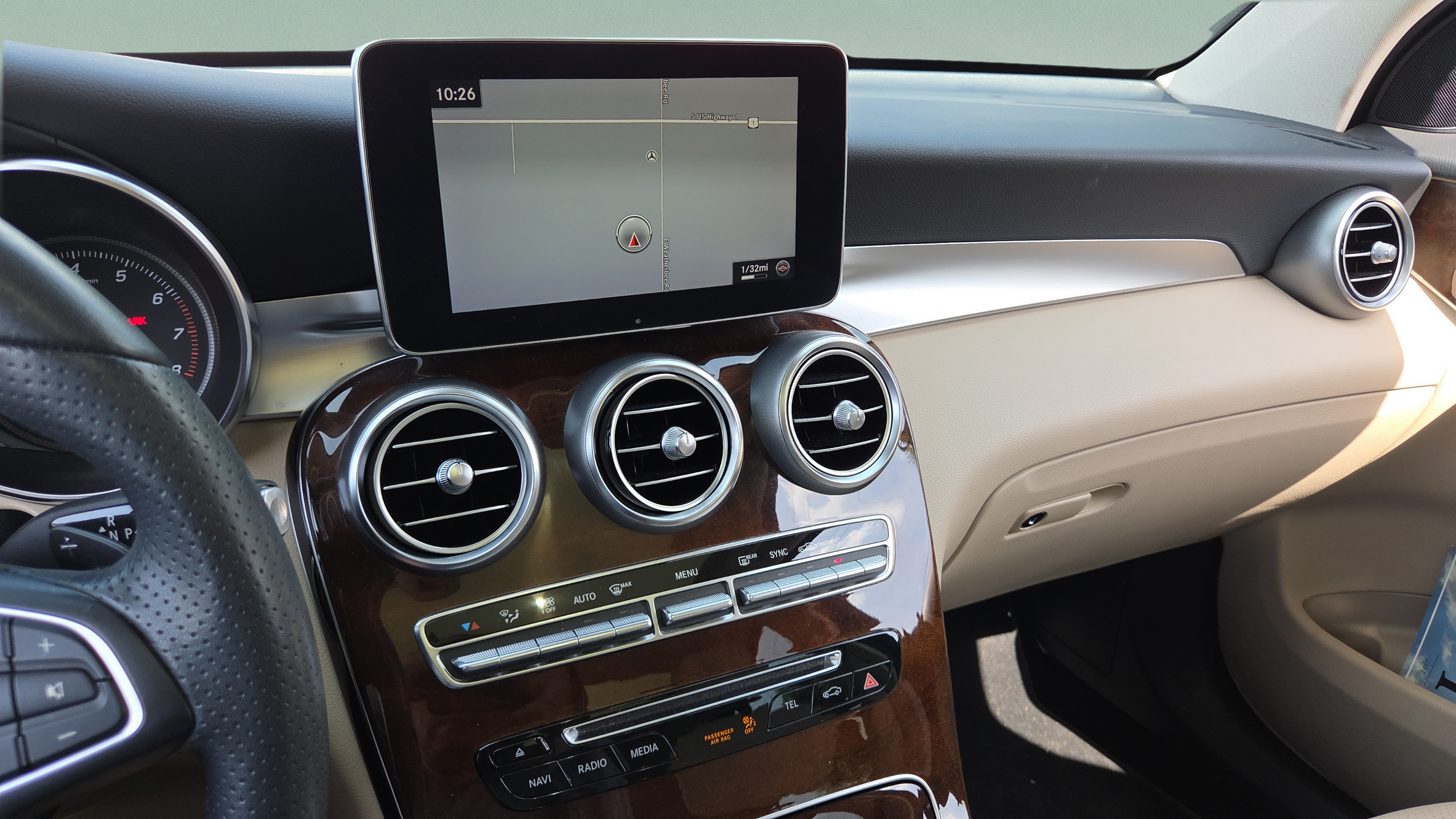 Used 2017 Mercedes-Benz GLC 300 image 26
