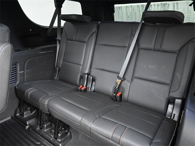 Used 2022 Chevrolet Suburban RST w/ Sport Performance Package image 36