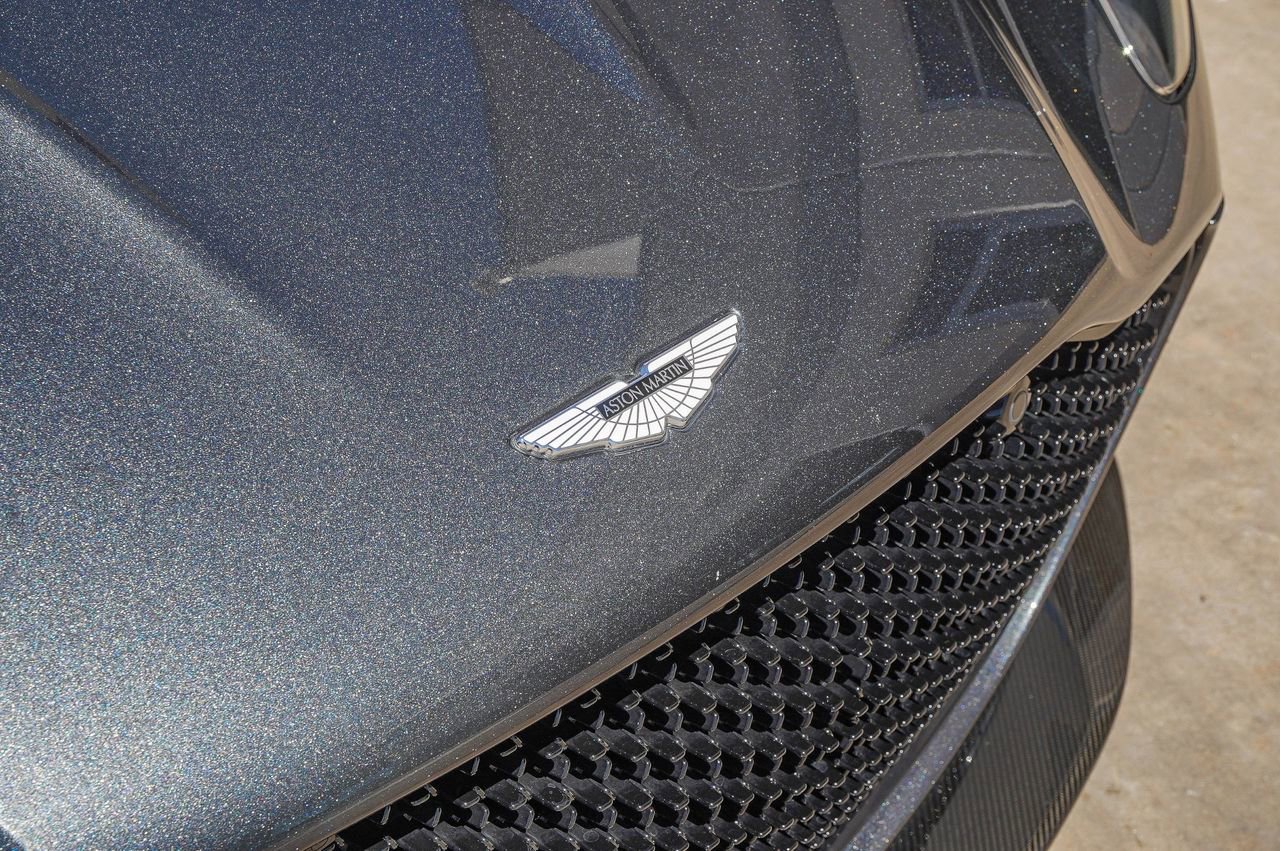 Used 2019 Aston Martin DBS Superleggera image 4