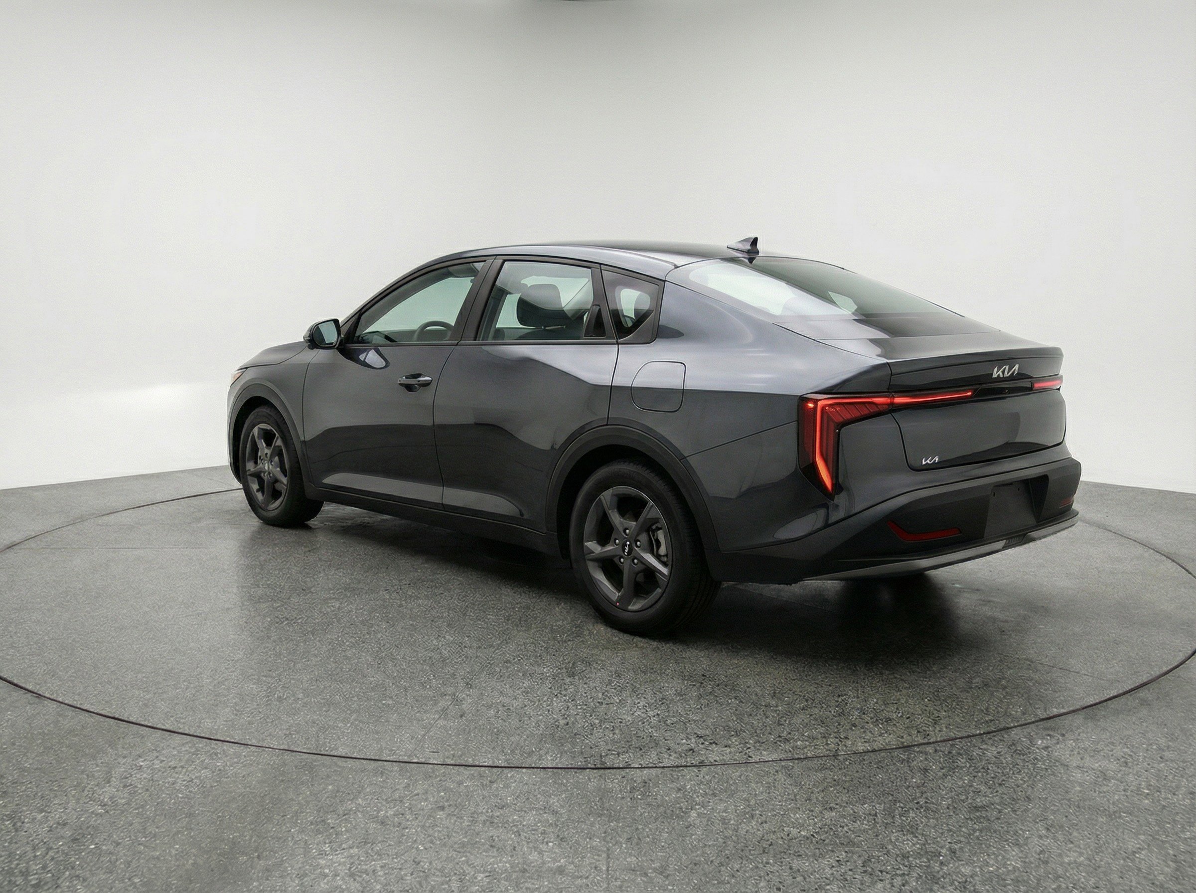 Used 2025 Kia K4 LXS image 6