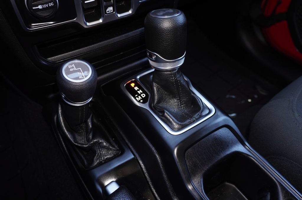 Used 2022 Jeep Wrangler Unlimited Sport AWD/4WD image 17