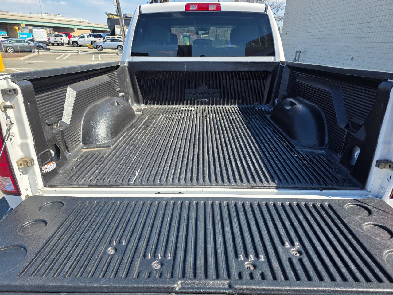 Used 2017 RAM 1500 Express AWD/4WD image 8