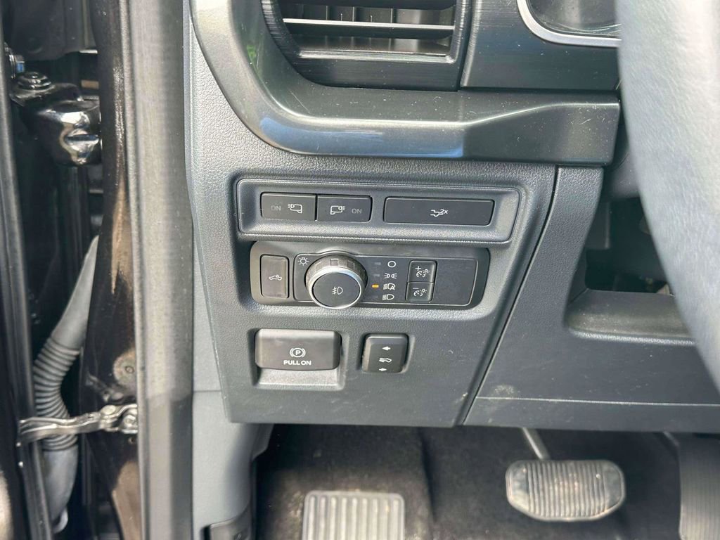 Used 2022 Ford F150 XLT w/ Equipment Group 302A High AWD/4WD image 19