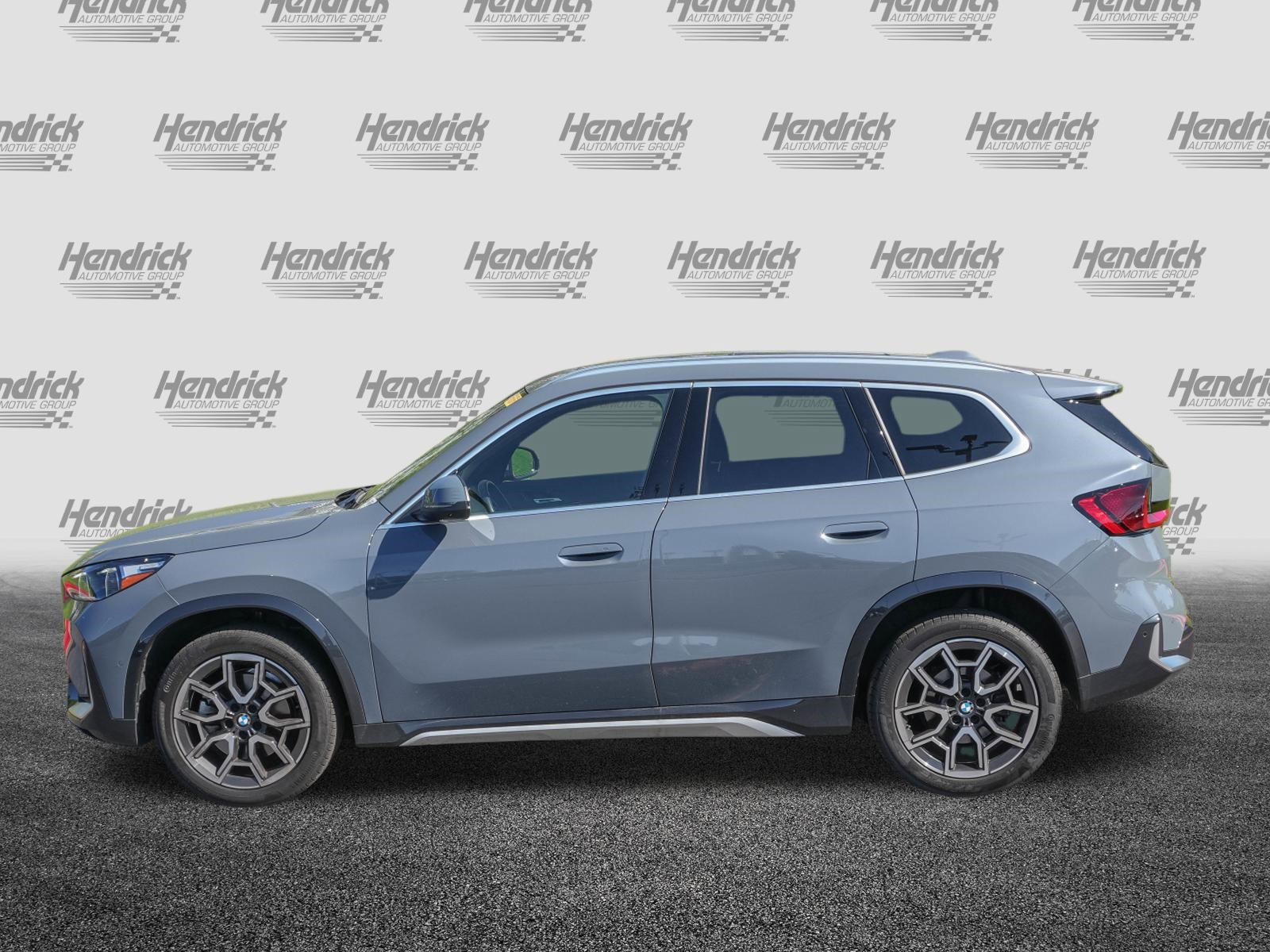 Certified 2025 BMW X1 xDrive28i AWD/4WD image 6