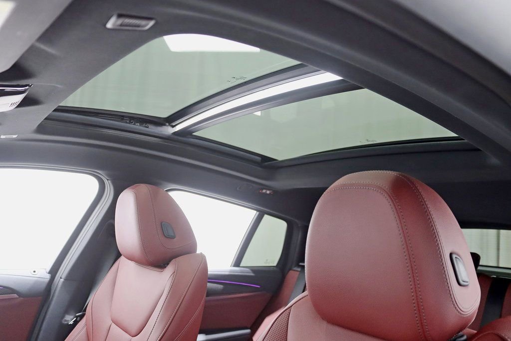 Used 2024 BMW X4 M40i w/ Premium Package image 31