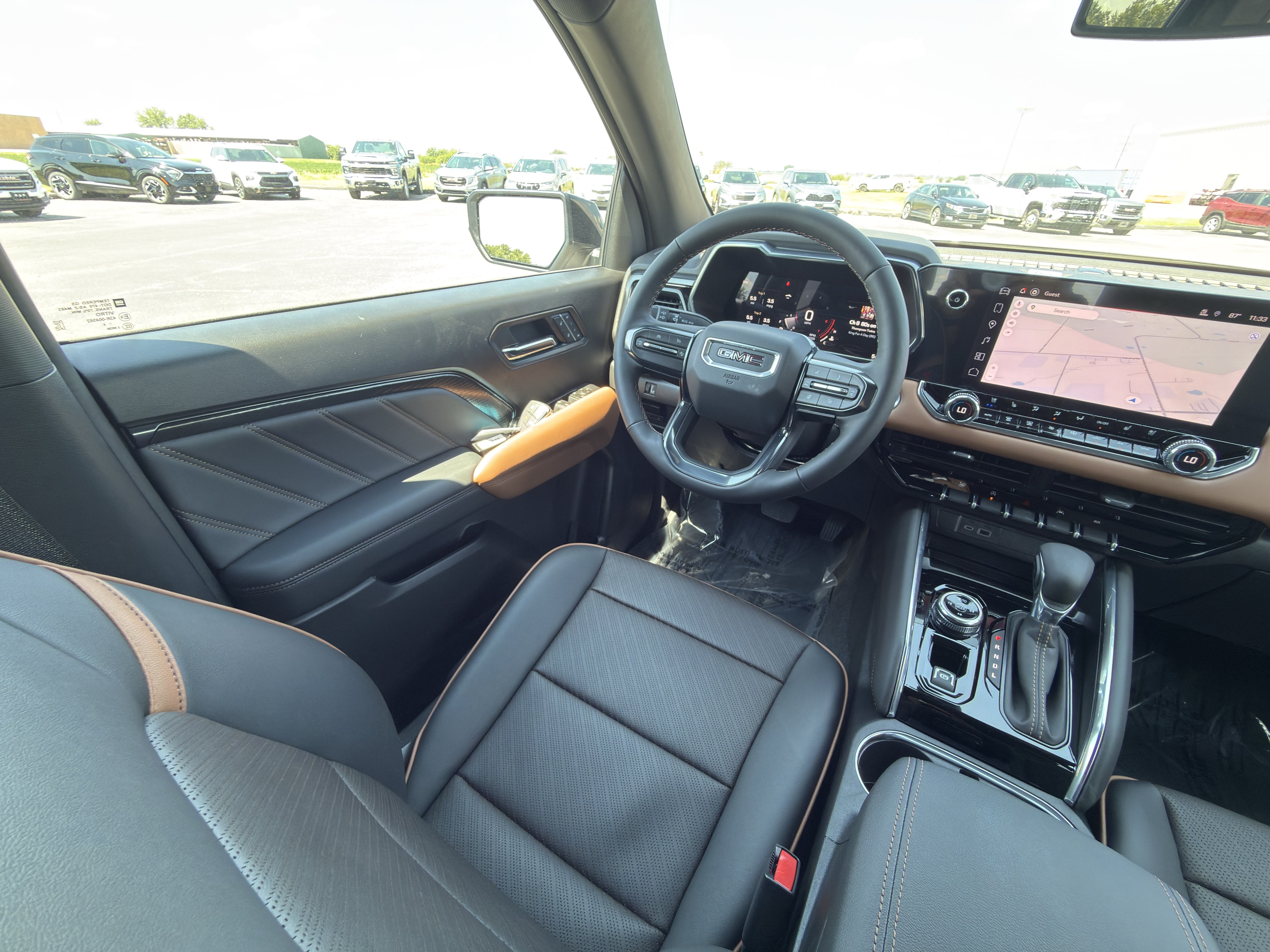New 2026 GMC Canyon AT4 w/ Technology Plus Package AWD/4WD image 17