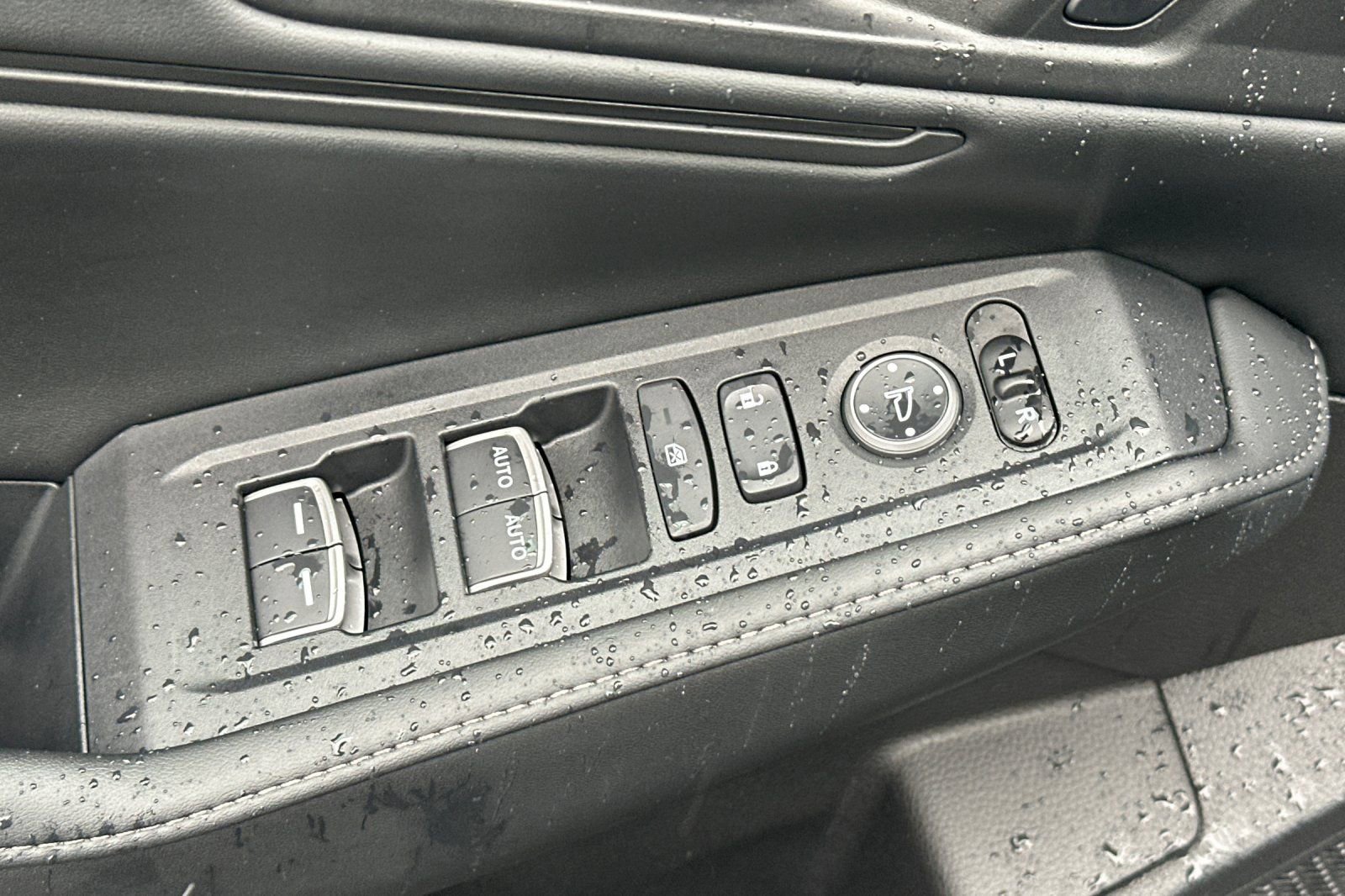 Used 2024 Honda Accord Sport image 11