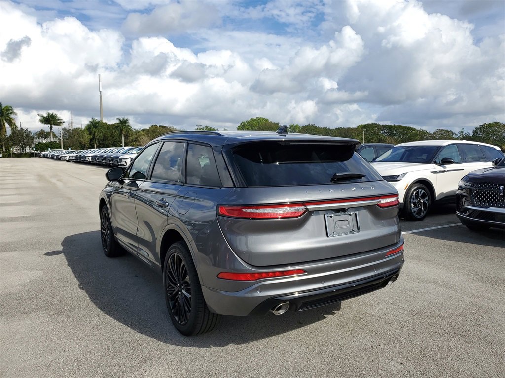 New 2026 Lincoln Corsair Premiere image 3