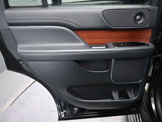 Used 2024 Lincoln Navigator Reserve image 39