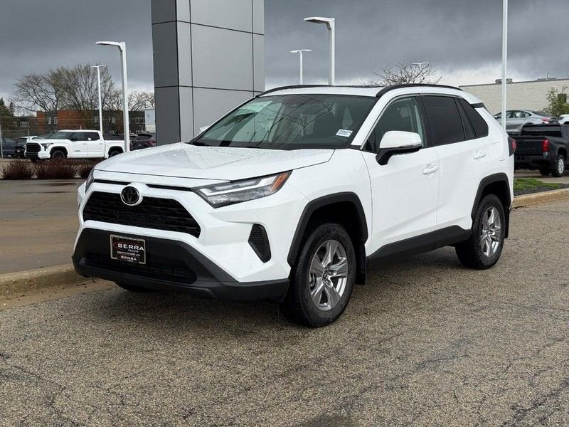 Used 2025 Toyota RAV4 XLE w/ Convenience Package image 7