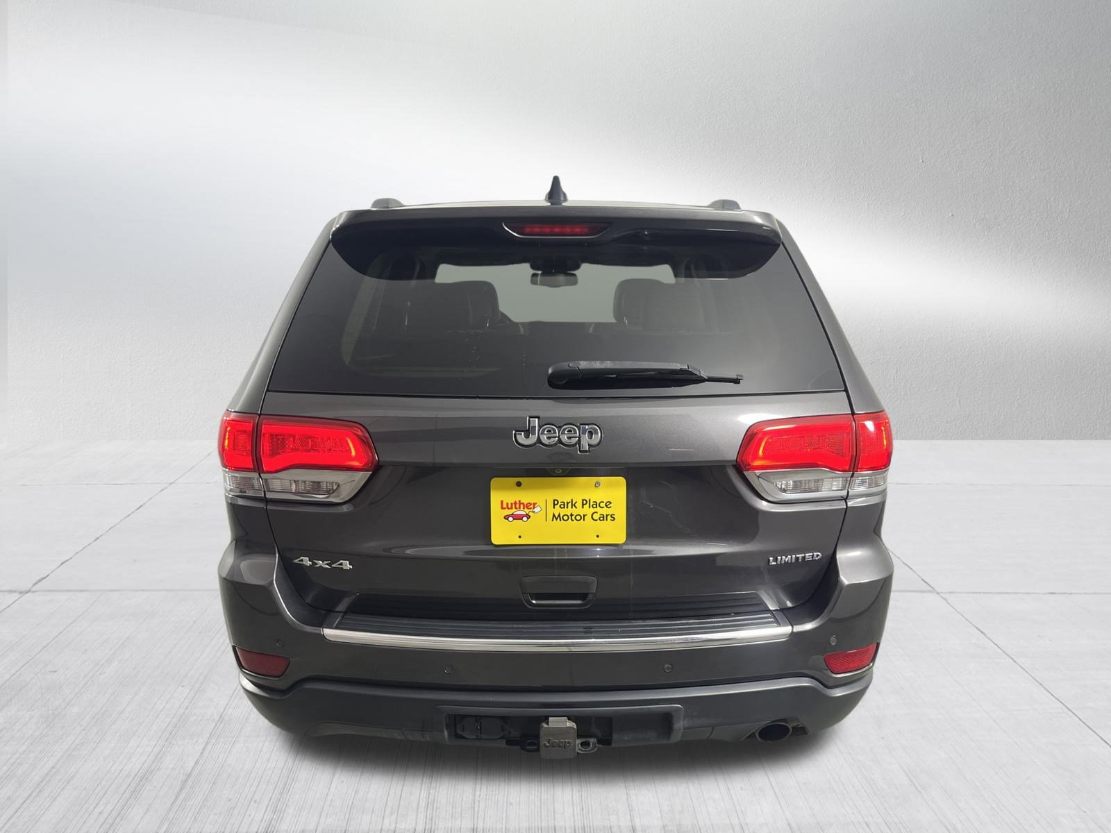 Used 2015 Jeep Grand Cherokee Limited w/ Trailer Tow Group IV image 6