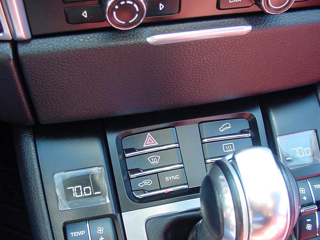 Used 2016 Porsche Macan Turbo image 32