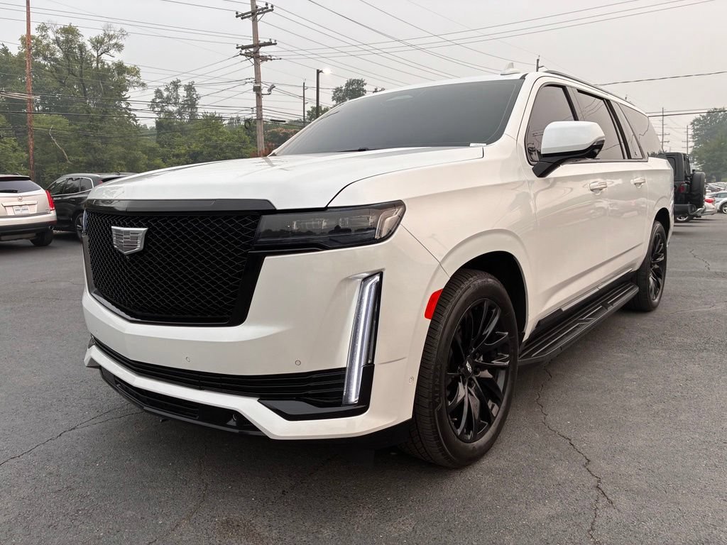 Used 2021 Cadillac Escalade ESV Sport Platinum w/ LPO, ONYX Package AWD/4WD image 3