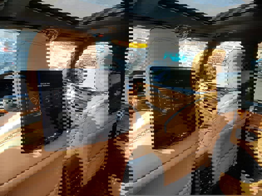 Used 2024 Jeep Grand Cherokee L Summit image 16