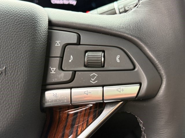 Certified 2024 Cadillac Escalade ESV Premium Luxury image 8