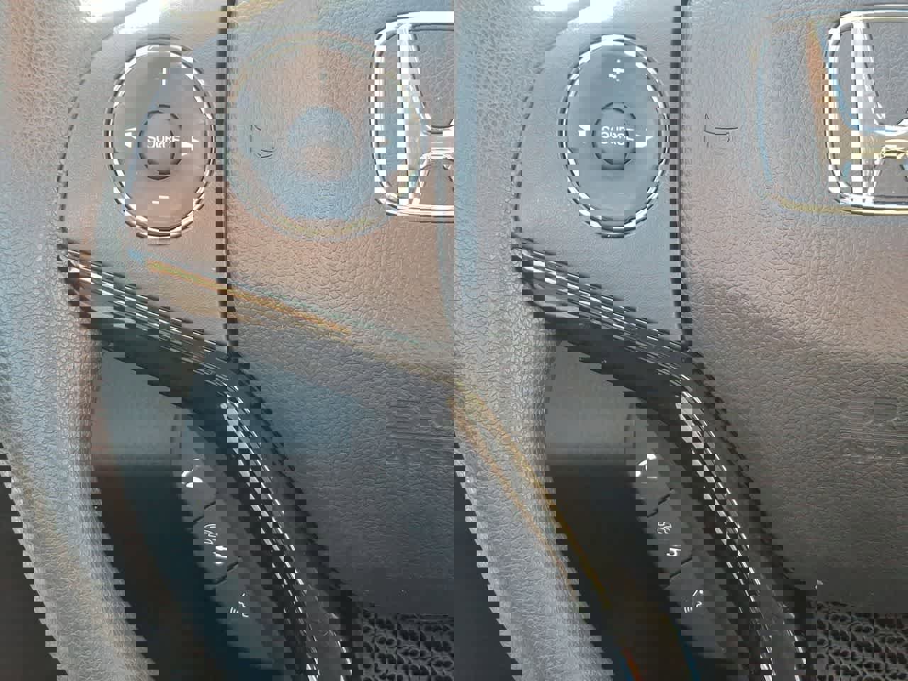 Used 2022 Honda HR-V LX image 23