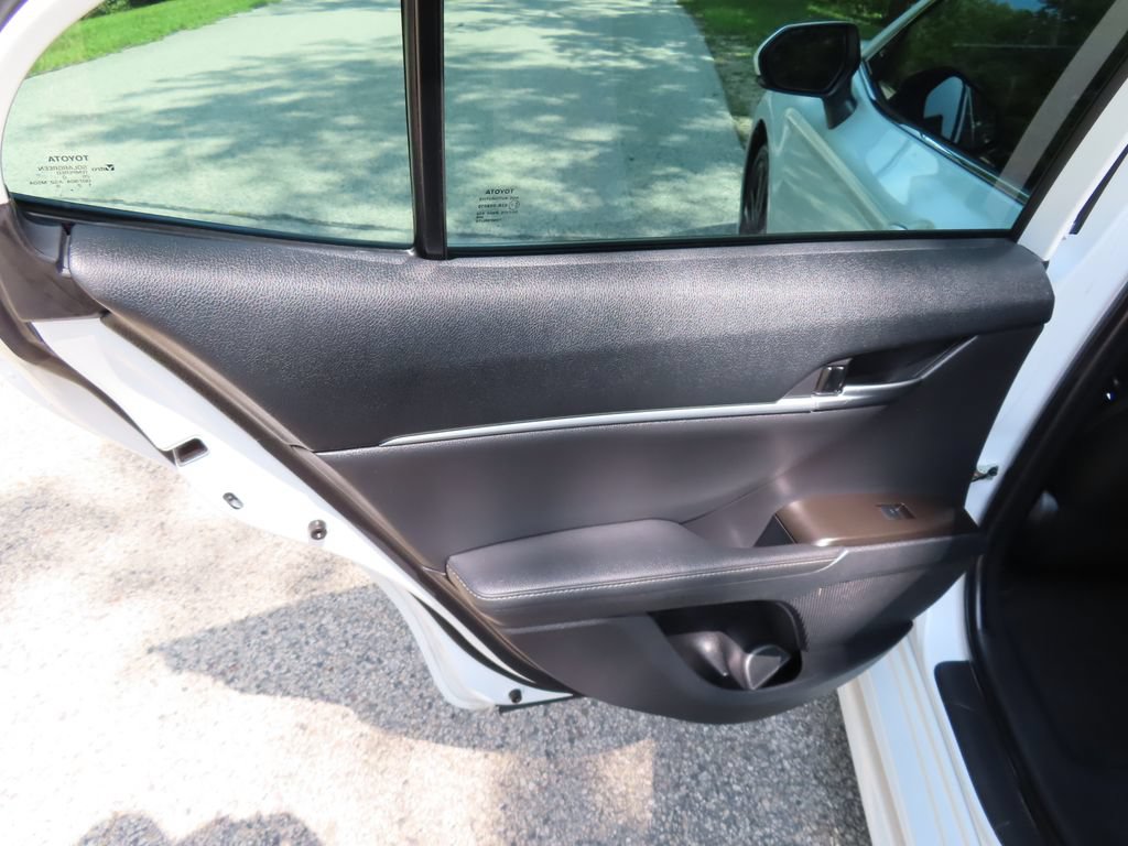 Used 2021 Toyota Camry XSE FWD image 34
