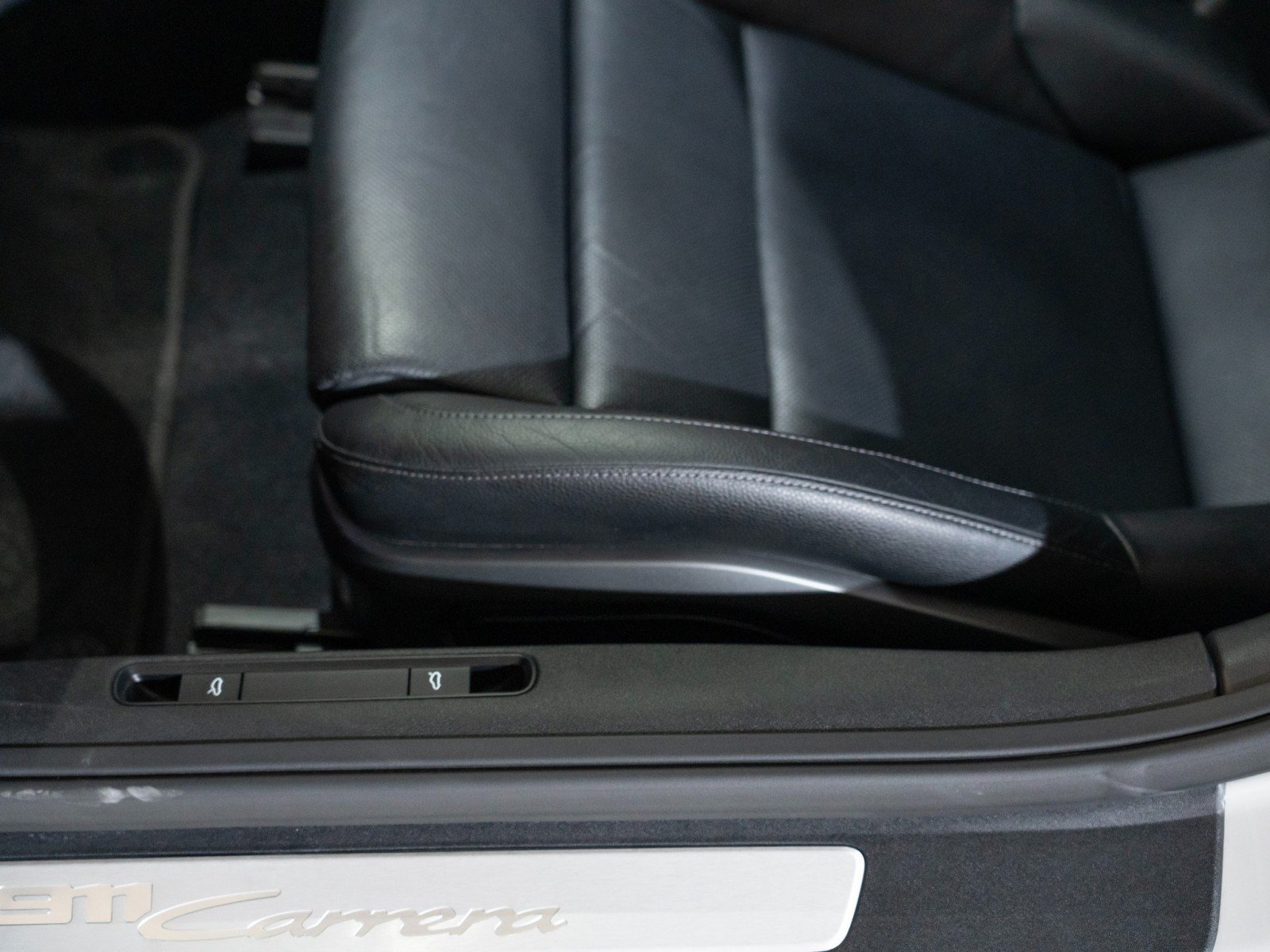 Certified 2021 Porsche 911 Carrera RWD image 13