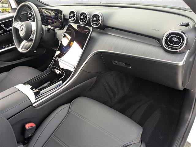 Used 2025 Mercedes-Benz C 300 Sedan image 22