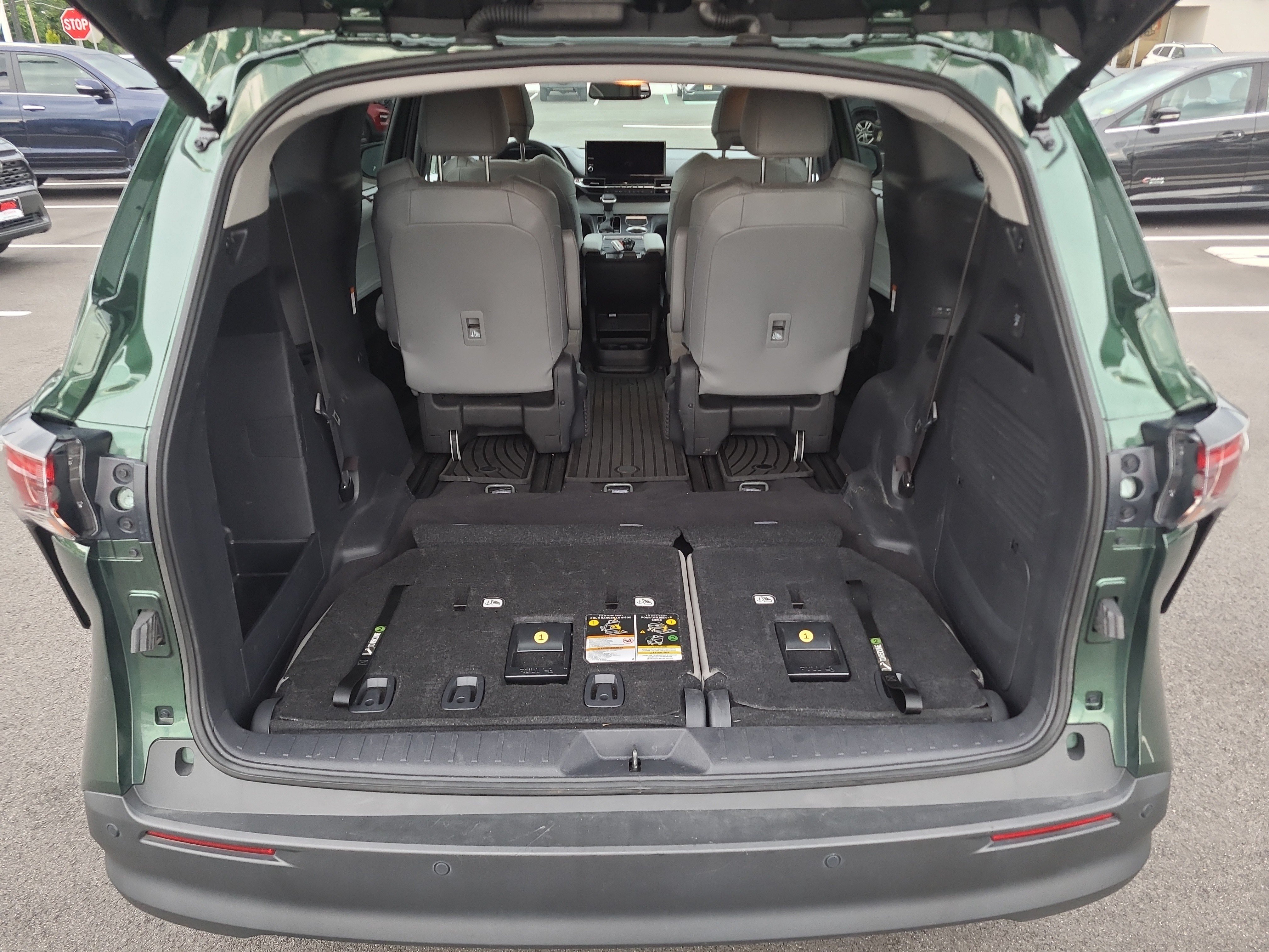 Certified 2025 Toyota Sienna XLE w/ XLE Plus Package AWD/4WD image 31