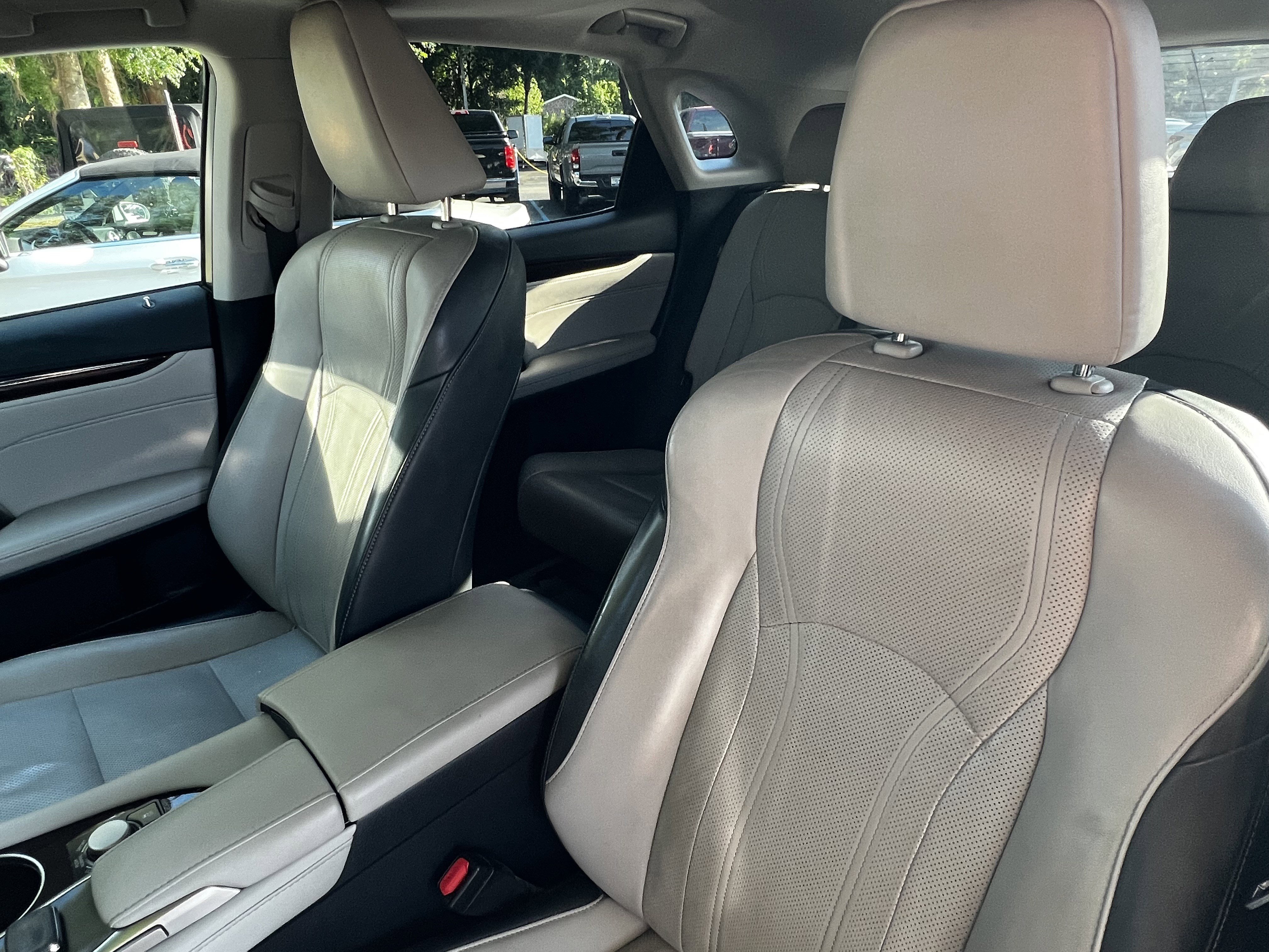 Used 2016 Lexus RX 350 FWD w/ Premium Package image 18