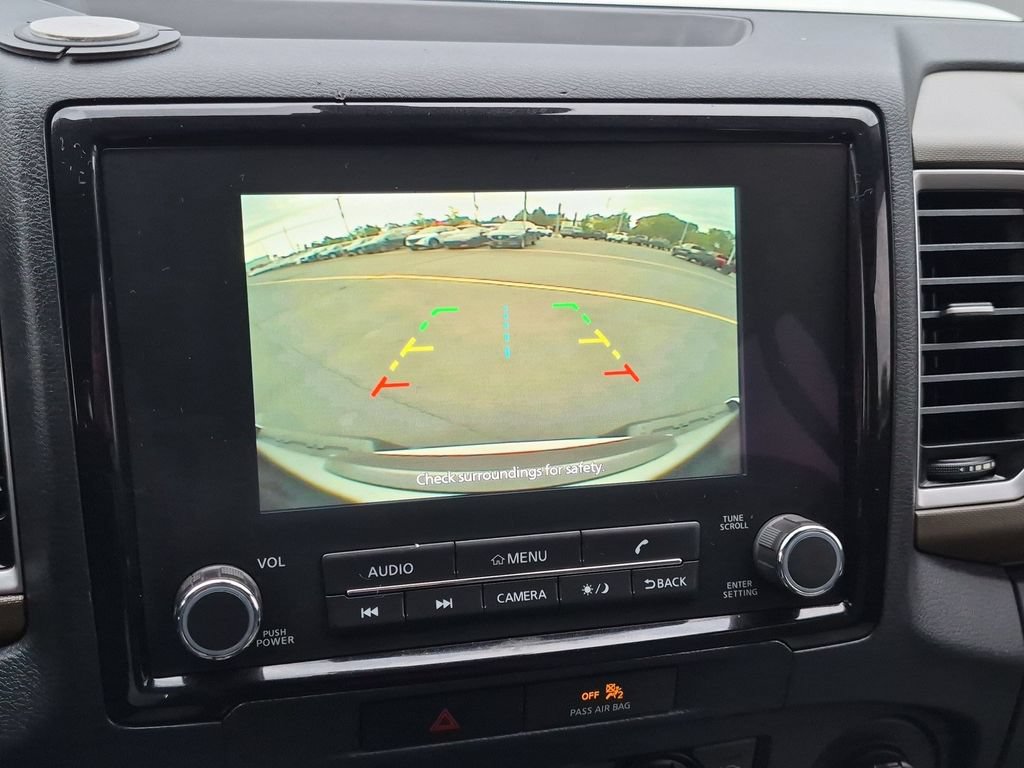 Used 2022 Nissan Frontier SV AWD/4WD image 19