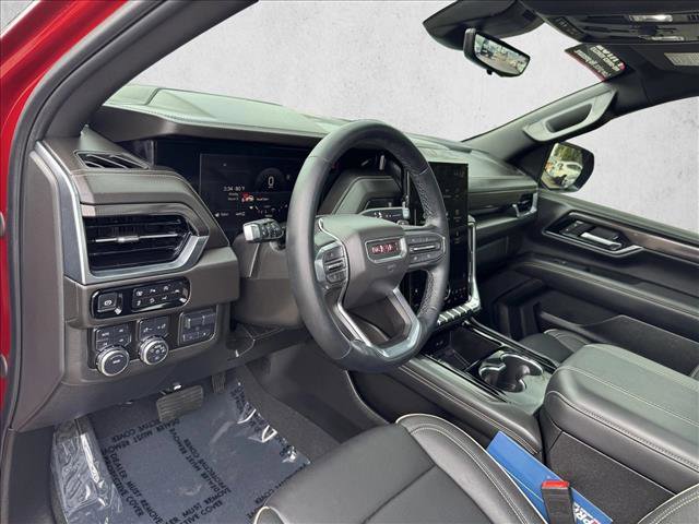 Used 2025 GMC Yukon XL Elevation w/ Elevation Premium Package AWD/4WD image 12