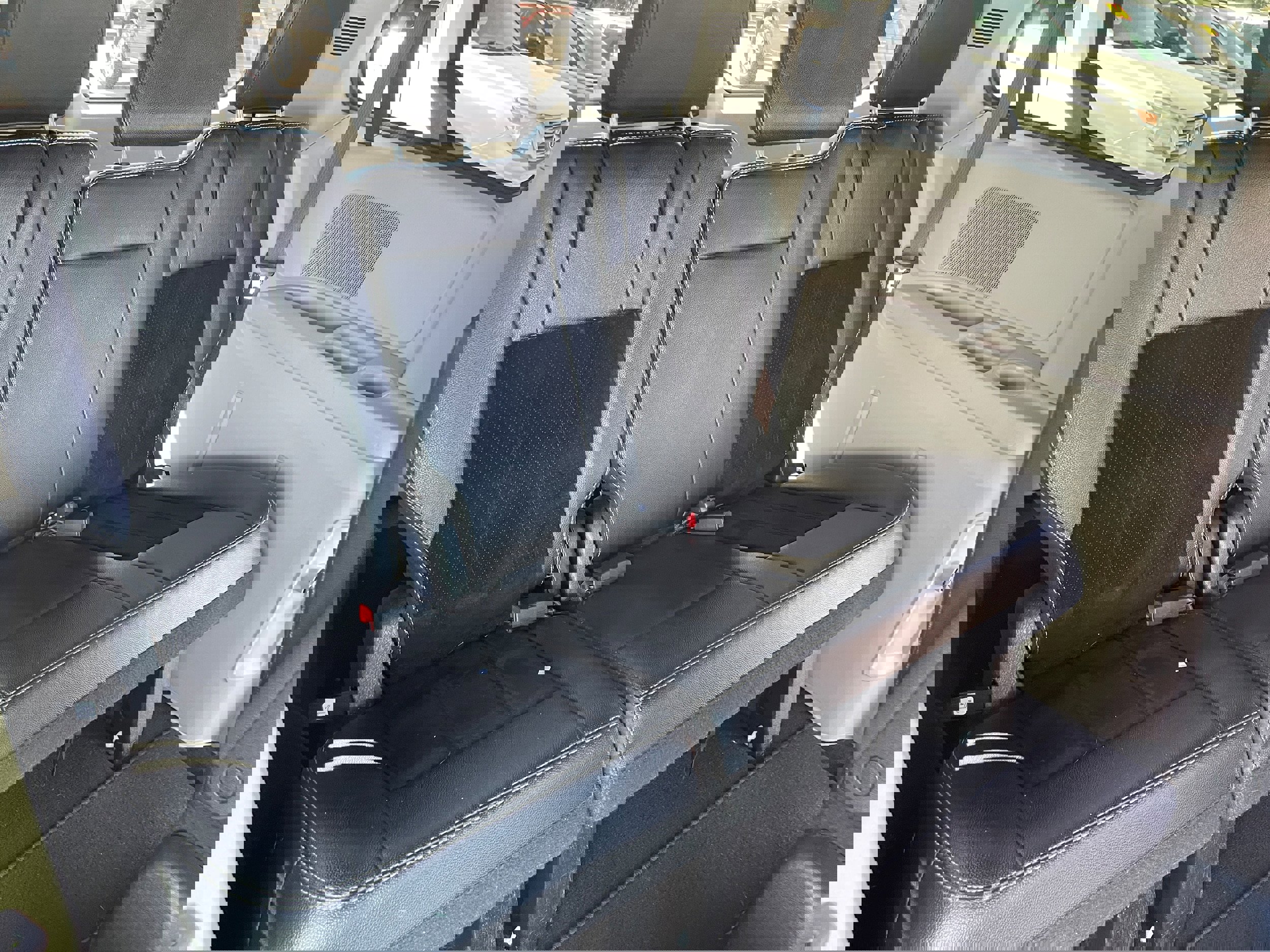 Used 2018 Dodge Grand Caravan SXT image 25