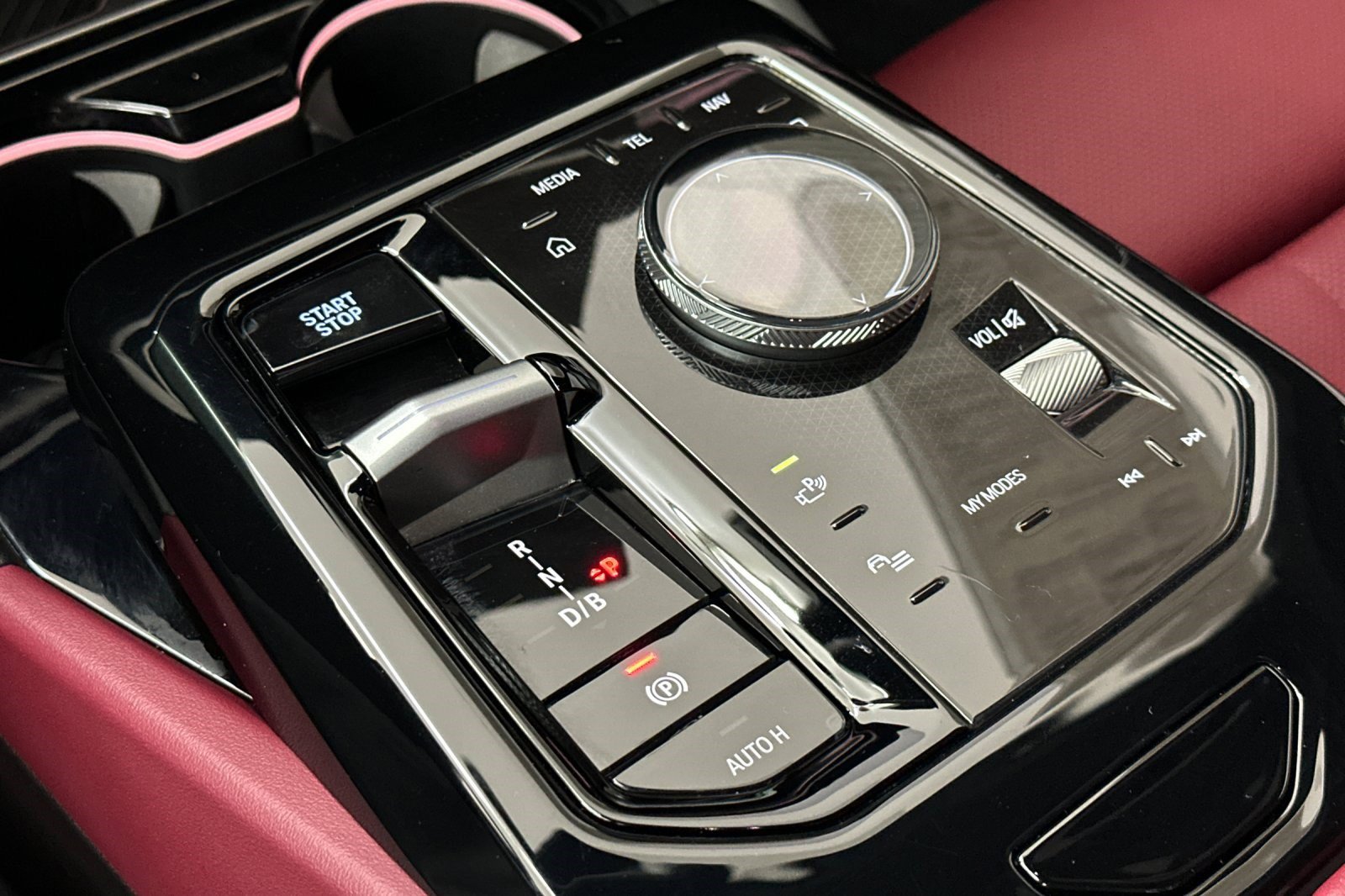 Certified 2024 BMW i5 eDrive40i w/ M Sport Package image 17