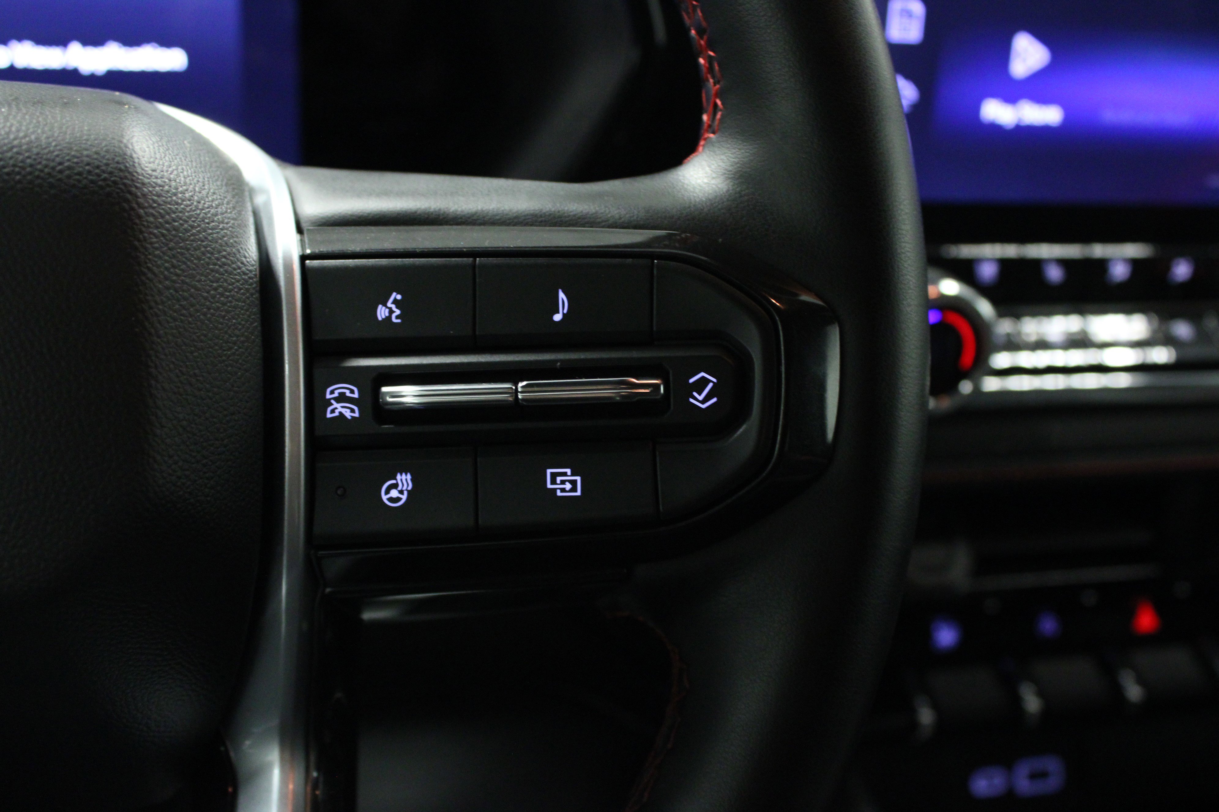 Used 2023 Chevrolet Colorado Z71 w/ Z71 Convenience Package 2 image 21