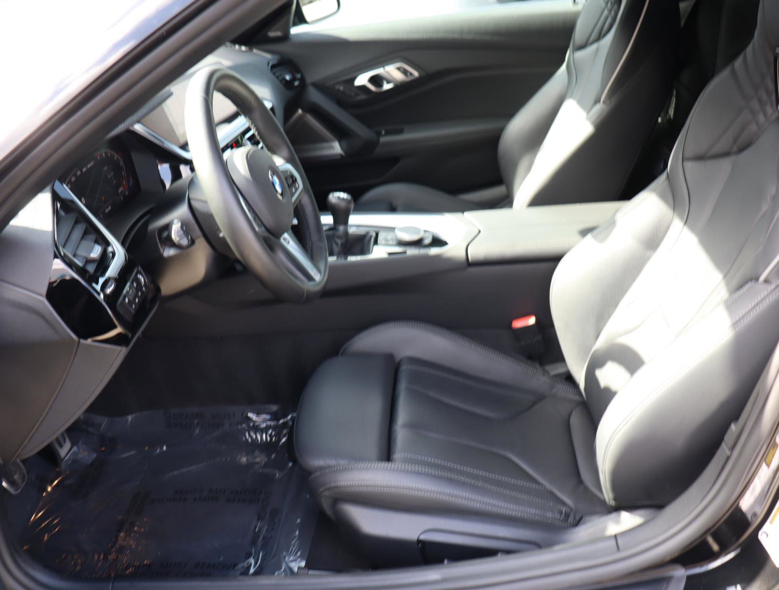 Used 2025 BMW Z4 M40i w/ Premium Package image 21