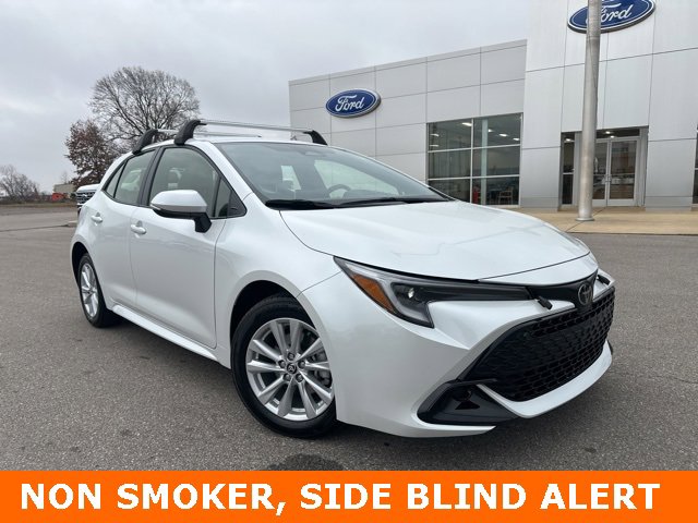 Used 2025 Toyota Corolla SE image 3