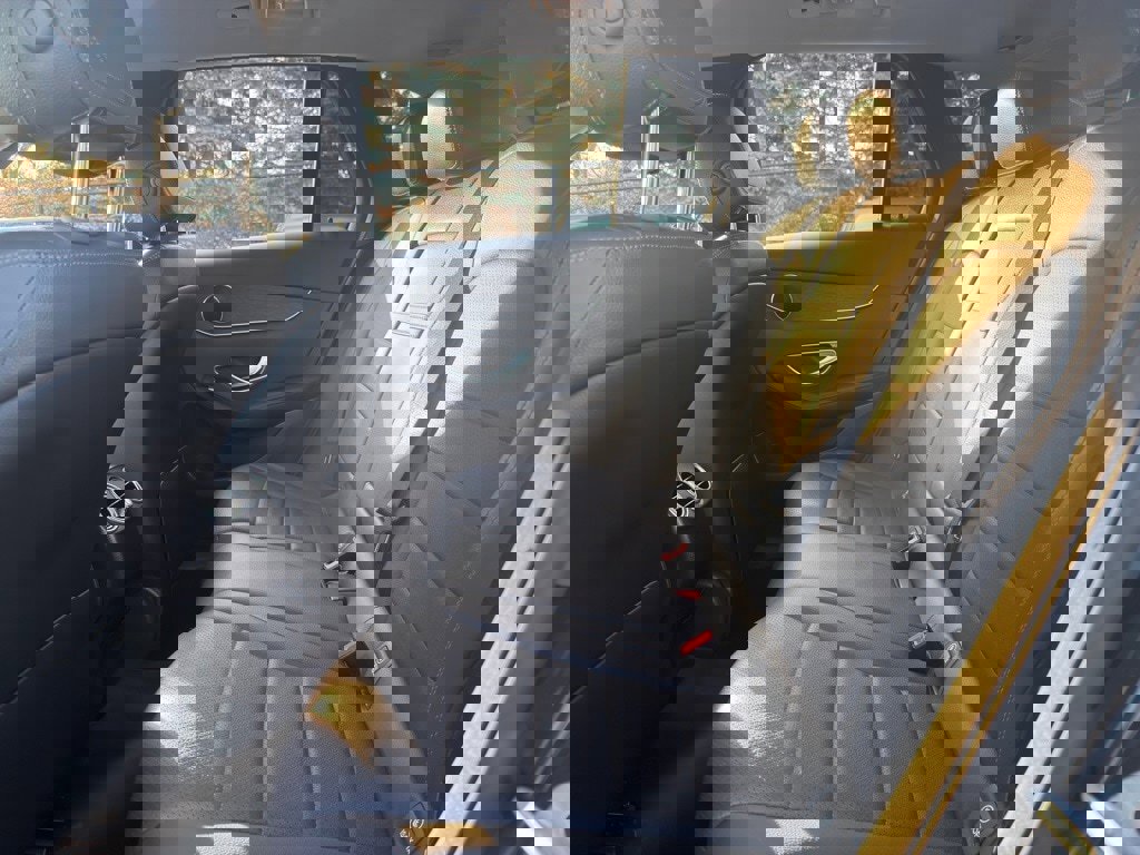 Certified 2022 Mercedes-Benz GLC 300 4MATIC w/ Premium Package Lite image 30