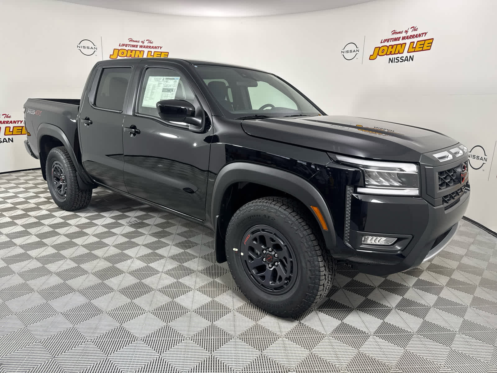 New 2025 Nissan Frontier PRO-4X image 8