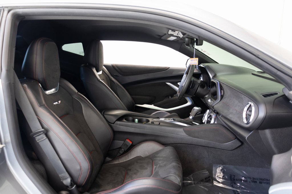 Used 2021 Chevrolet Camaro ZL1 RWD image 26