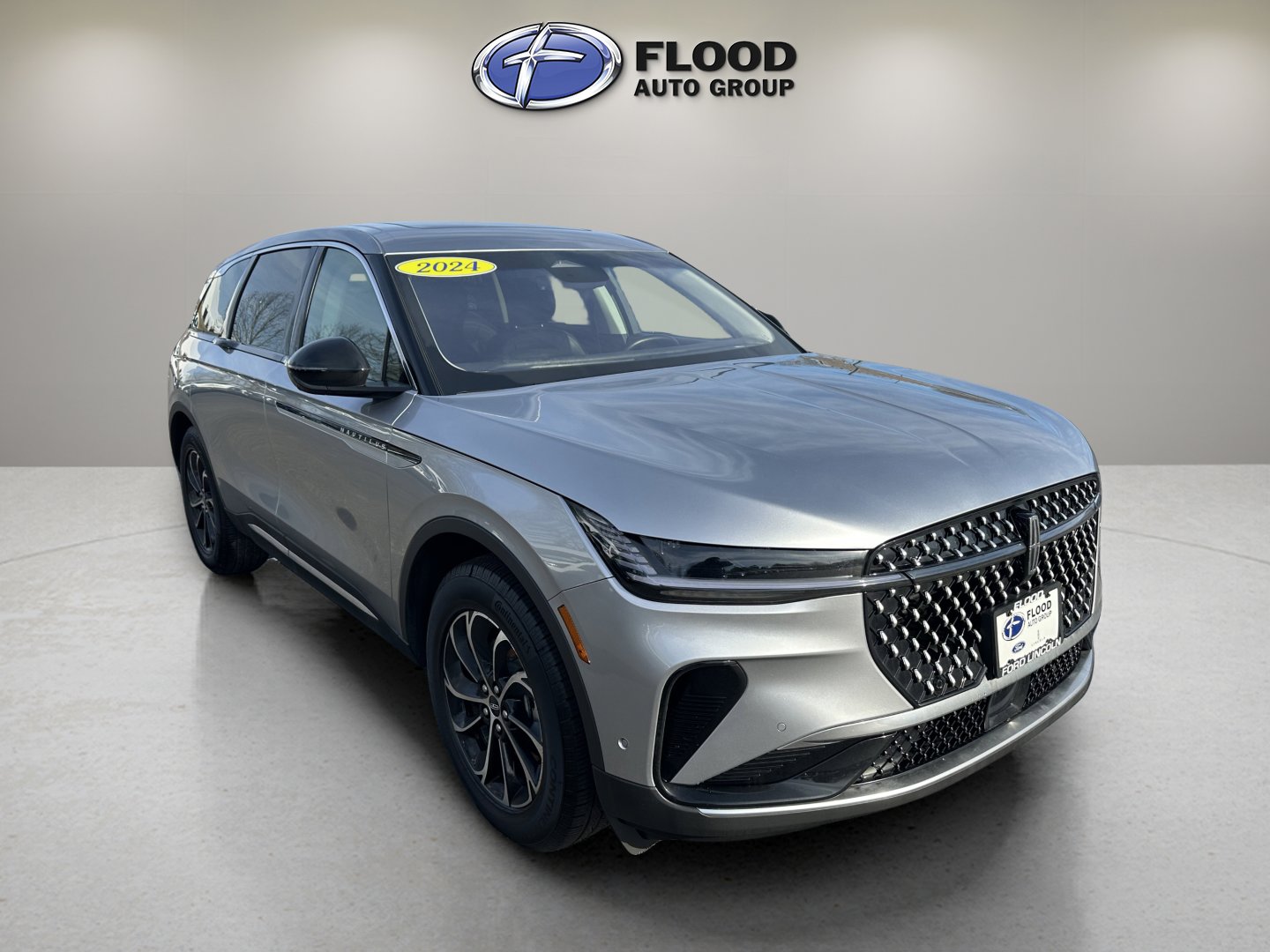 Used 2024 Lincoln Nautilus Premier w/ Equipment Group 102A image 1